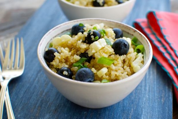 Quinoa Salad with Blueberries and Fresh Corn