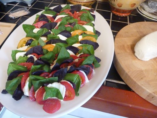 tomato basil mozzarella salad