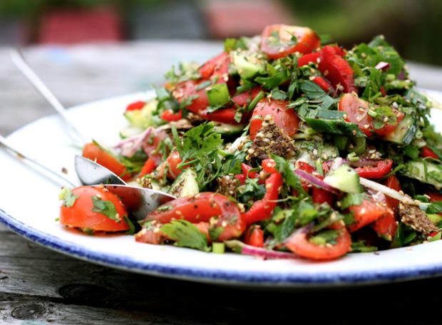 fattoush salad with za'atat