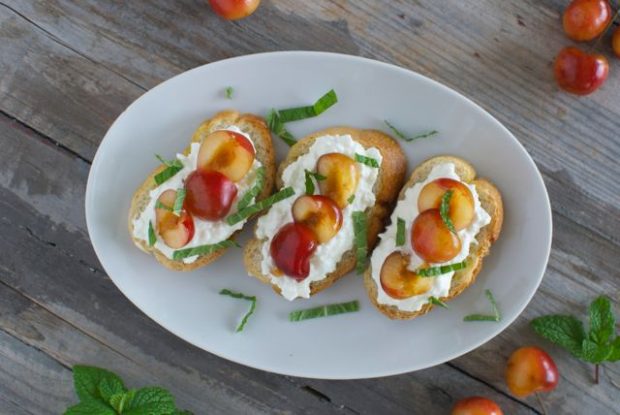 Crostini with Ricotta Cherries and Mint