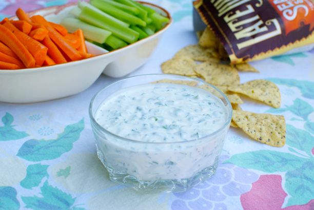 cilantro chive yogurt dip