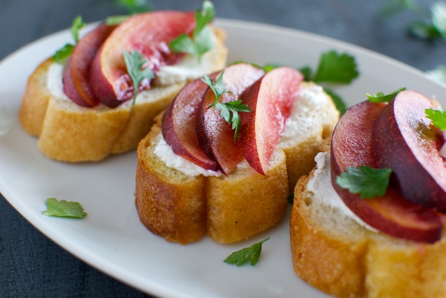 nectarine and goat cheese crostini