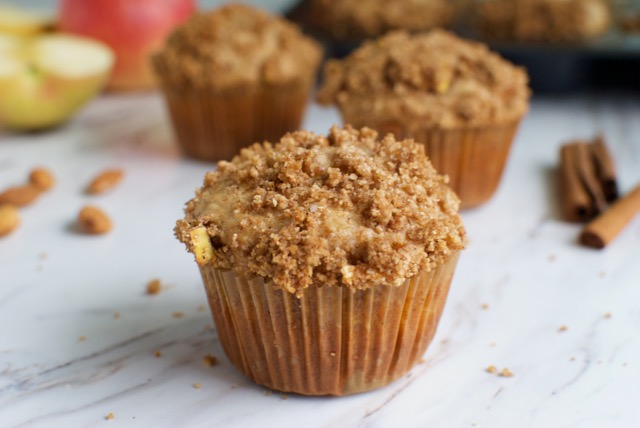 apple crumb muffins